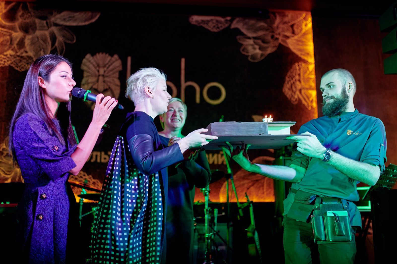 Лена Коляденко, Злата Огневич